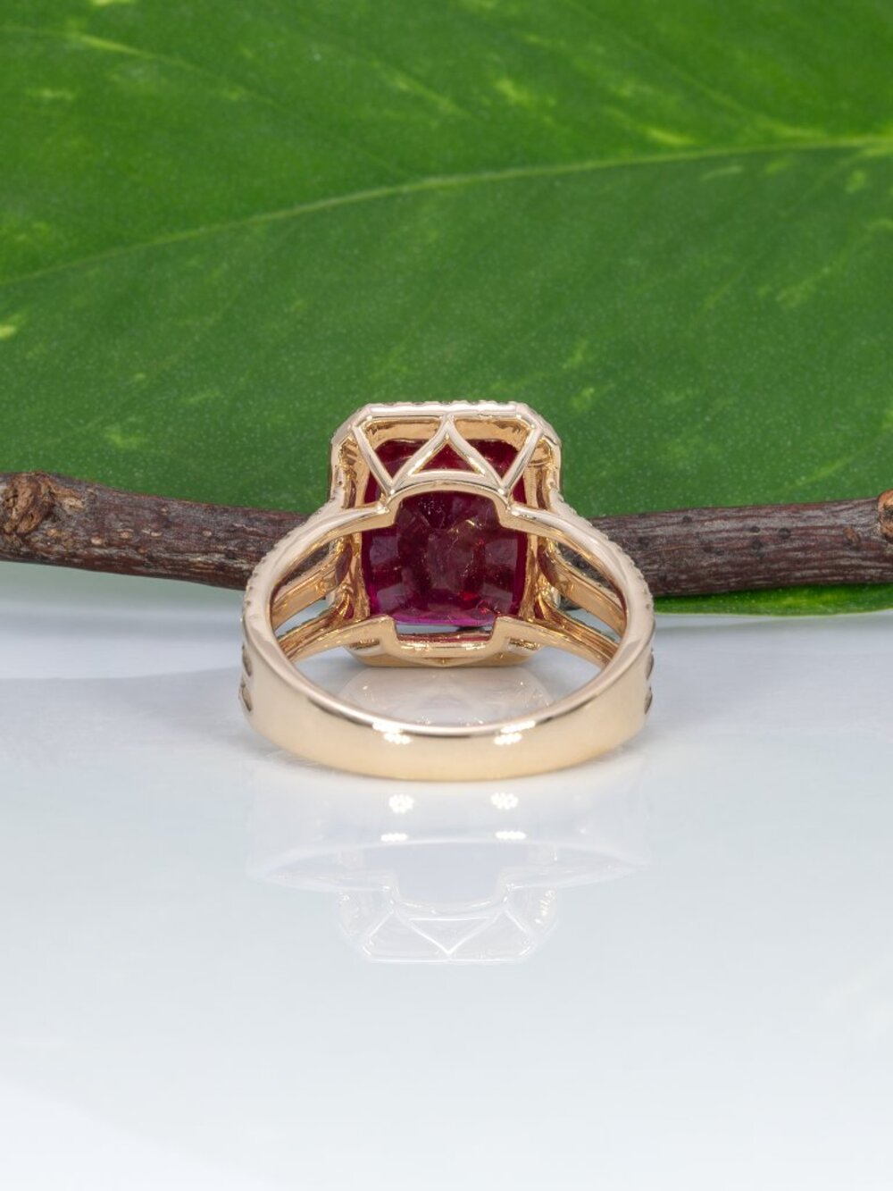 7.6Ct Madagascar Ruby Ring with Earth-Mined Diamond Accents: Solid 14K Gold - Picture 8 of 9